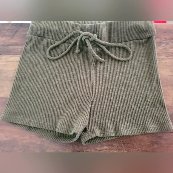 Fashion Nova Pants - Fashion Nova Sold out wanderlust olive shorts